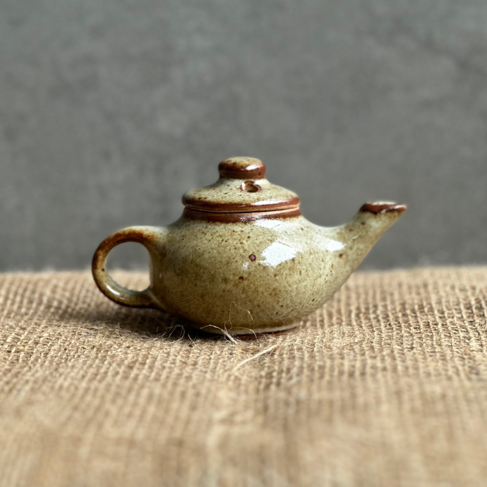 Tiny teapot - Glossy Sand